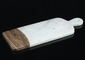 Planche à découper de épissure en bois d'acacia de marbre de planche à découper de décor de cuisine avec la poignée