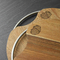 Planche à découper en bois d'acacia du diamètre 30cm de rond de cuisine avec la poignée