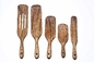 Des éclaboussures de bambou en bois Des outils de cuisine Des ustensiles de cuisine Un ensemble de 5 pièces