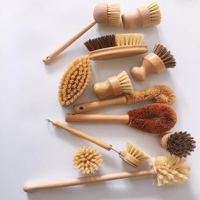 Le sisal naturel se raidit la salle de bains en bois frottent la brosse de nettoyage en bambou de toilette de brosse
