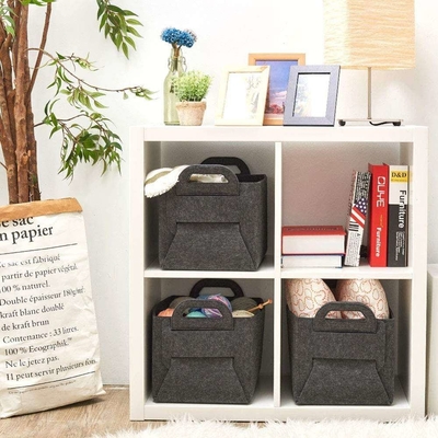 Des paniers de rangement pliables modernes pour le rangement de vêtements organisés