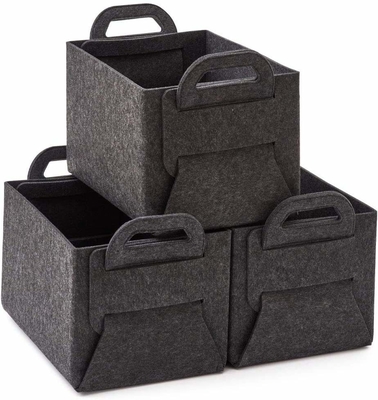 Des paniers de rangement pliables modernes pour le rangement de vêtements organisés