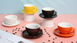 Les tasses en céramique d'expresso de poterie de vaisselle avec des tasses de Coffe de soucoupe attaquent